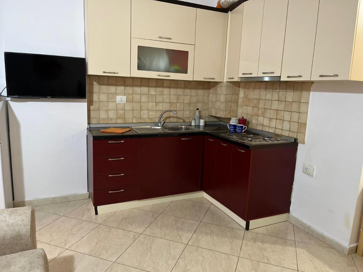 Lungomare Vlore Con Garage Privato 2 Lägenhet Exteriör bild