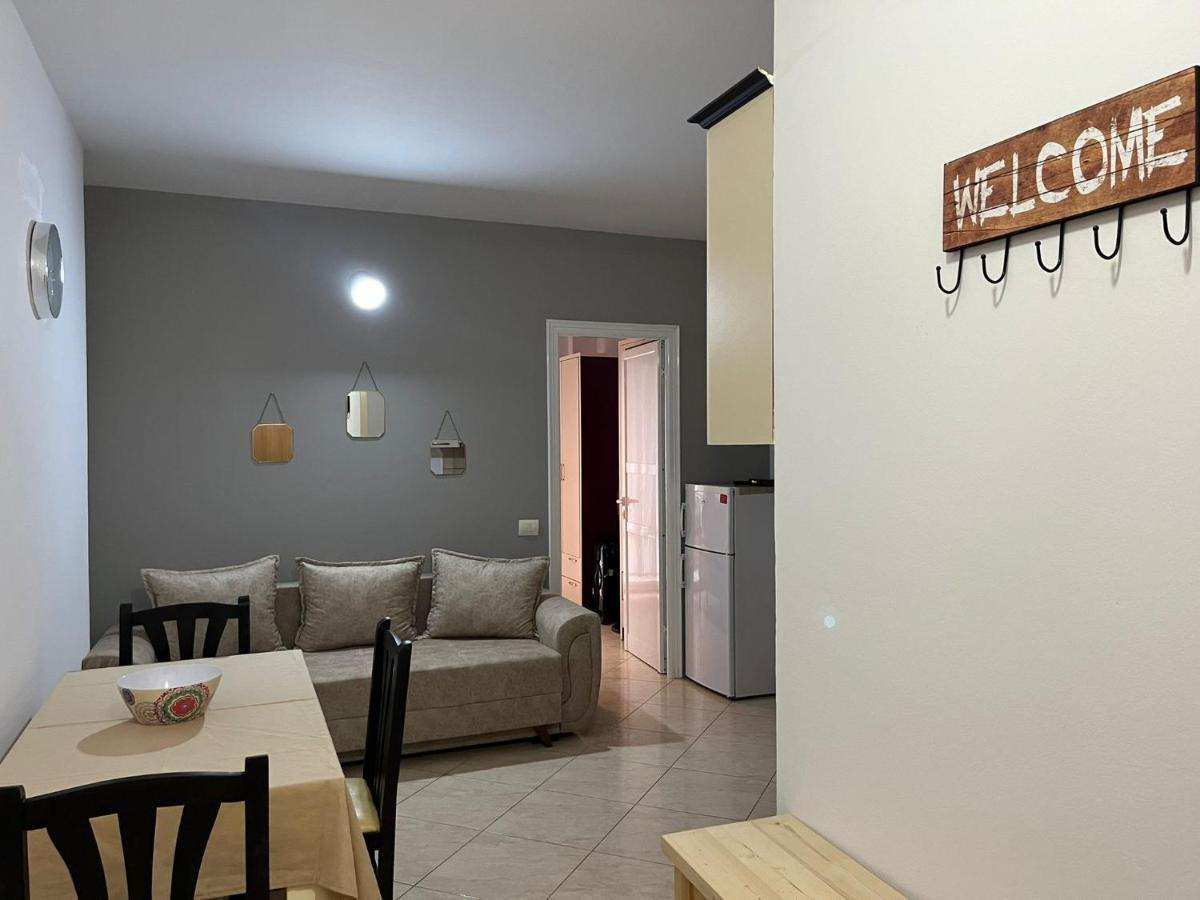 Lungomare Vlore Con Garage Privato 2 Lägenhet Exteriör bild